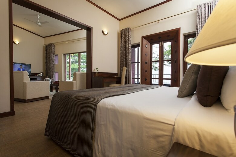Hotel Amaya Hills