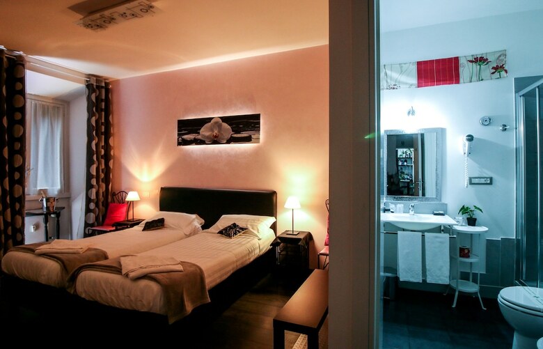 Caroline Rooms Rome