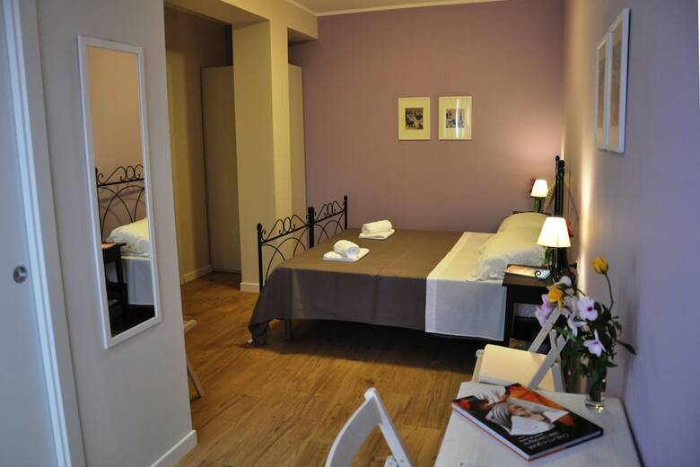Hotel Marcella House