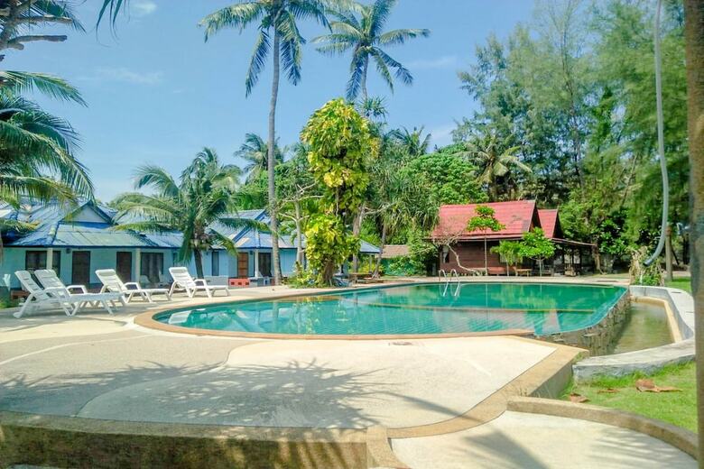 Hotel Saladan Beach Resort