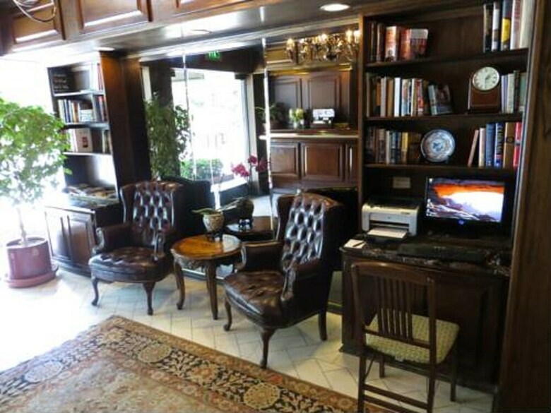 Hilgard House Hotel