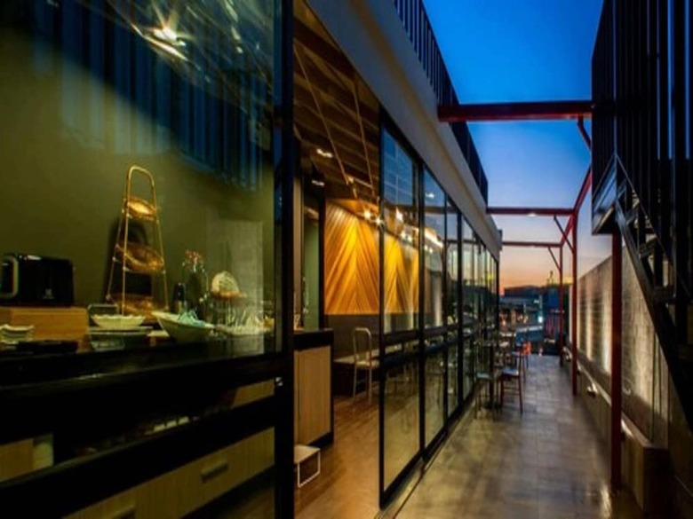 We Terminal Hotel