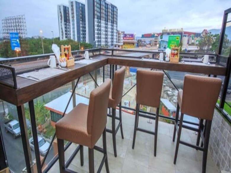We Terminal Hotel