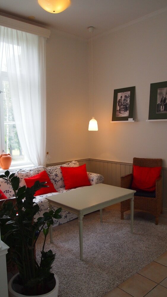 Hotel Mustion Linna