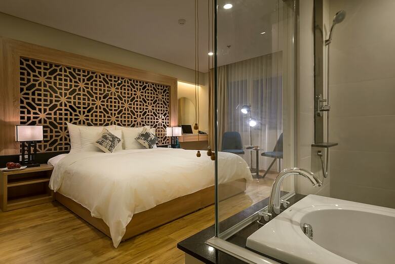 C Central Hotel