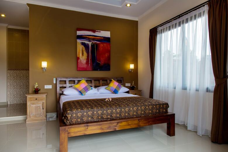 Bed & Breakfast Warji House 1