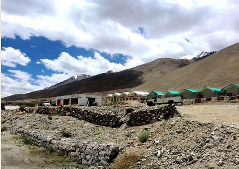 Tih Camp Blue Waters - Pangong