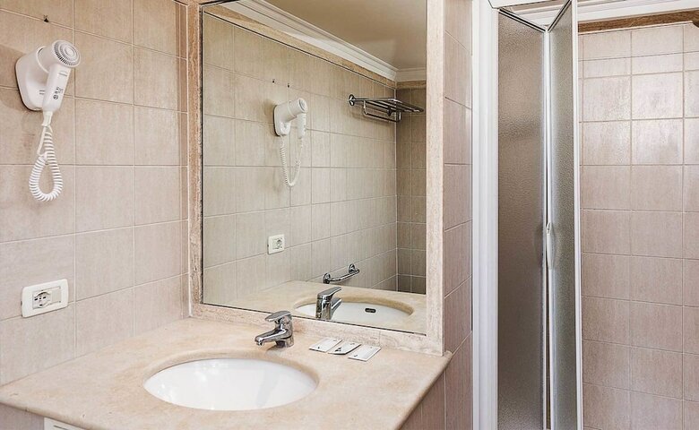 Hotel Center 3