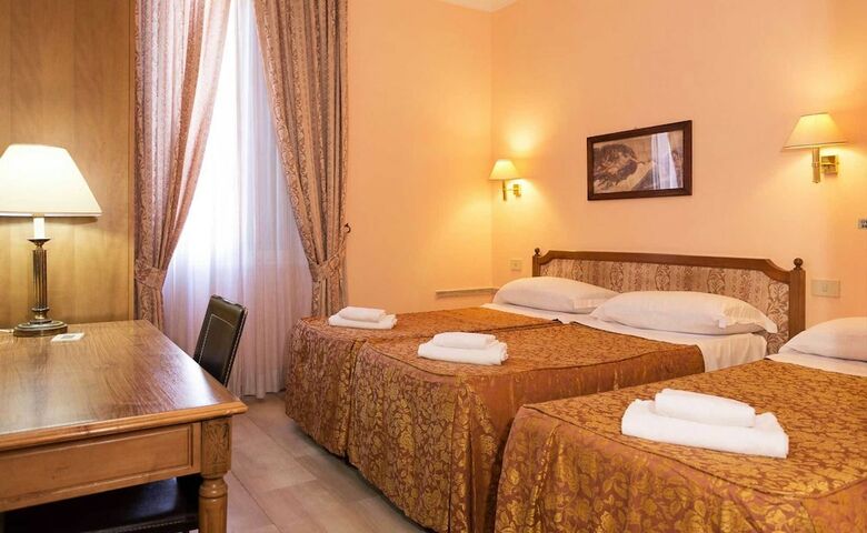 Hotel Center 3