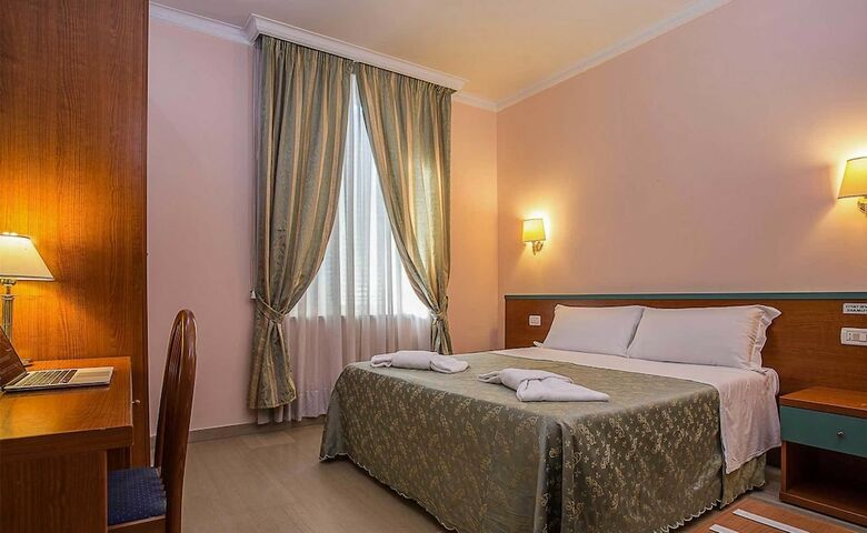 Hotel Center 3