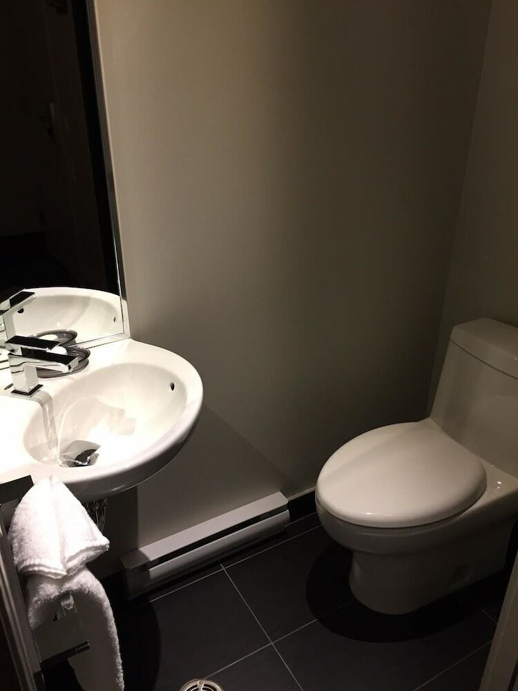 Hotel H�tel � Suites