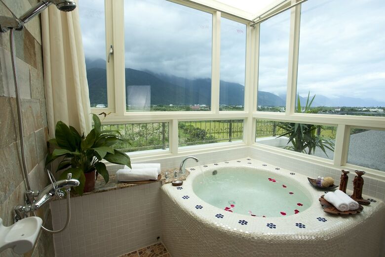 Cloudenjoy B&B