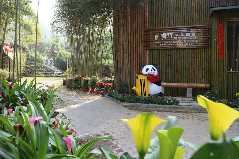 Bed & Breakfast Bamboo Paradise Resort & The Bamboo Inn