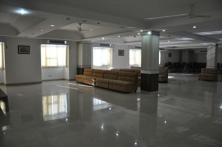 Hotel Krishna Sagar Nh24
