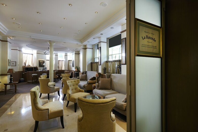 Royal Hotel Paris Champs Elys�es