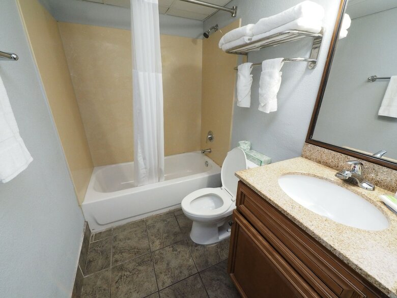 Hotel Marjac Suites Virginia Beach Oceanfront