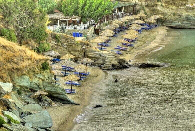 Hotel Aneroussa Beach