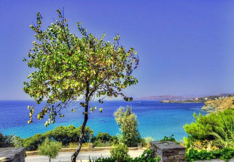 Hotel Aneroussa Beach