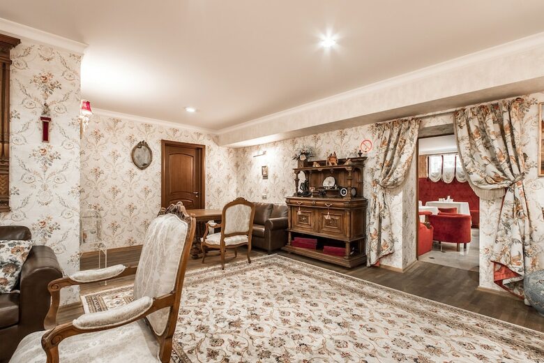 Bristol Hotel