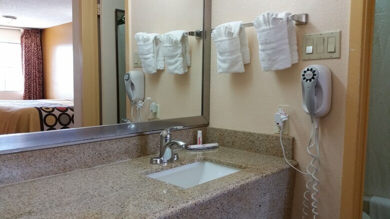Motel Super 8 By Wyndham Waco/mall Area Tx