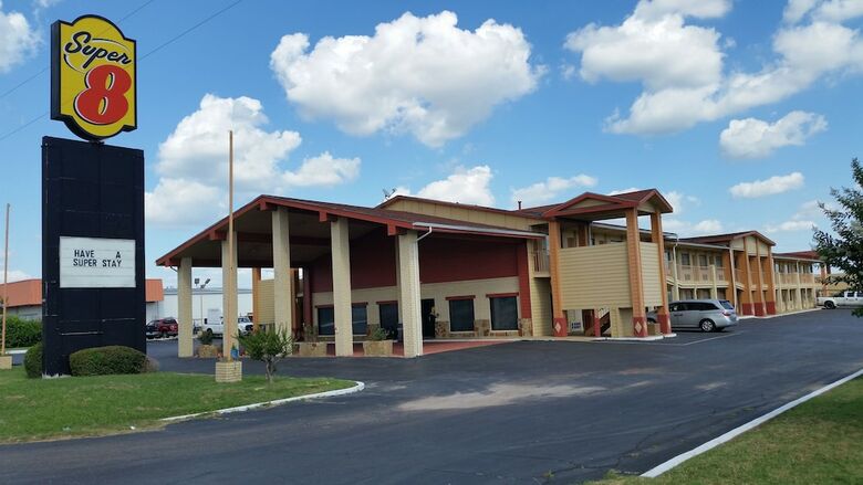 Motel Super 8 By Wyndham Waco/mall Area Tx