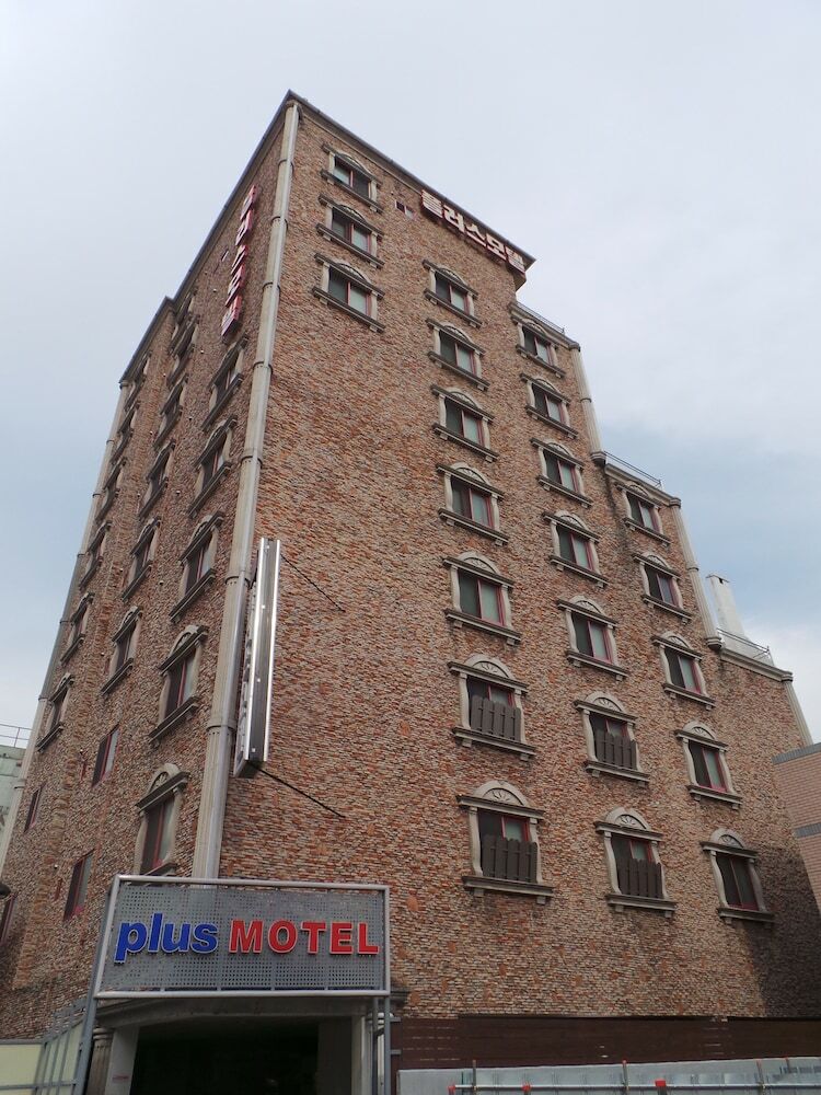 Hotel Plus Motel