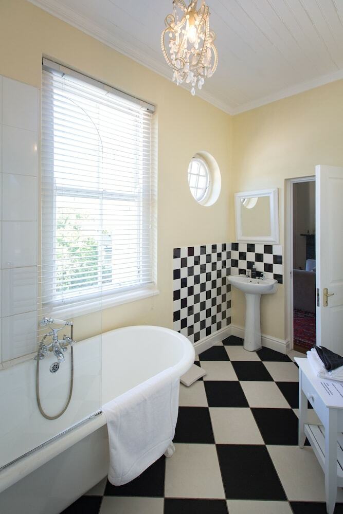Hotel Brooklands House