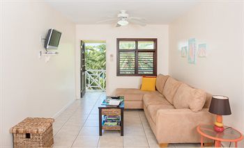 Aparthotel Buccaneer Beach Club