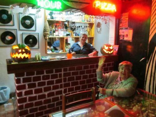 My Friend Surf Hostal