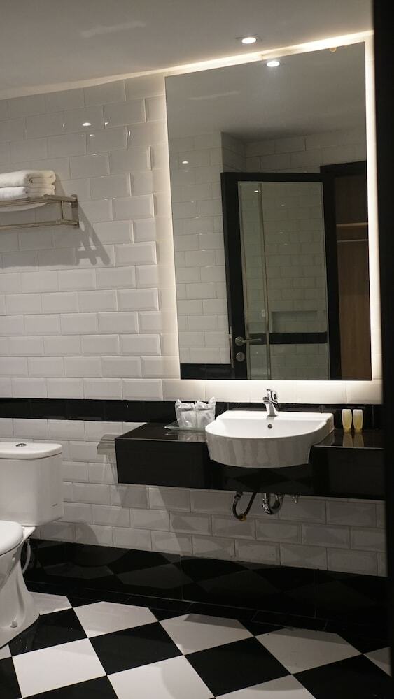 Topas Galeria Hotel