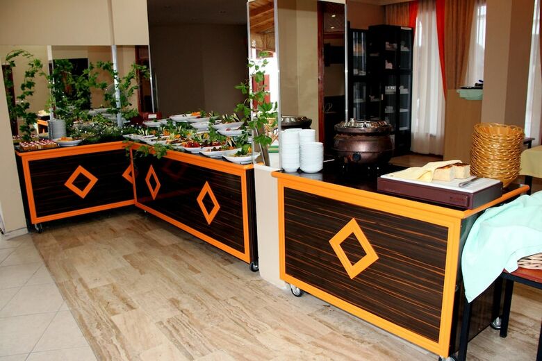 Idyros Hotel