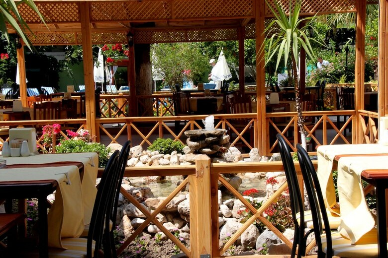 Idyros Hotel