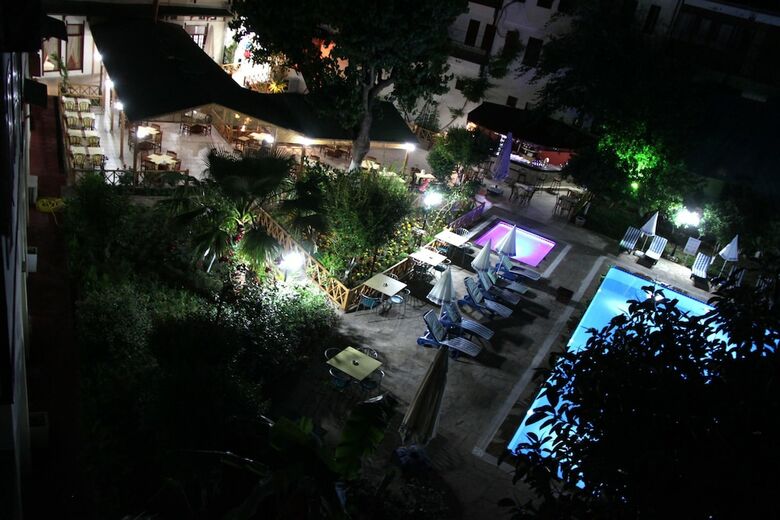 Idyros Hotel