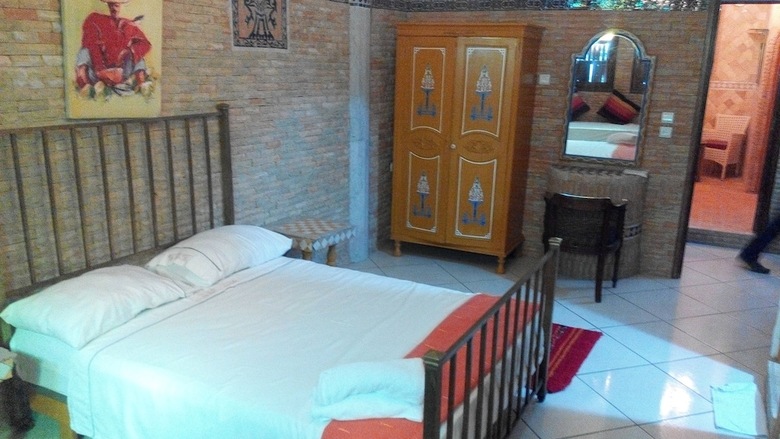 Pasta Plaza Hotel
