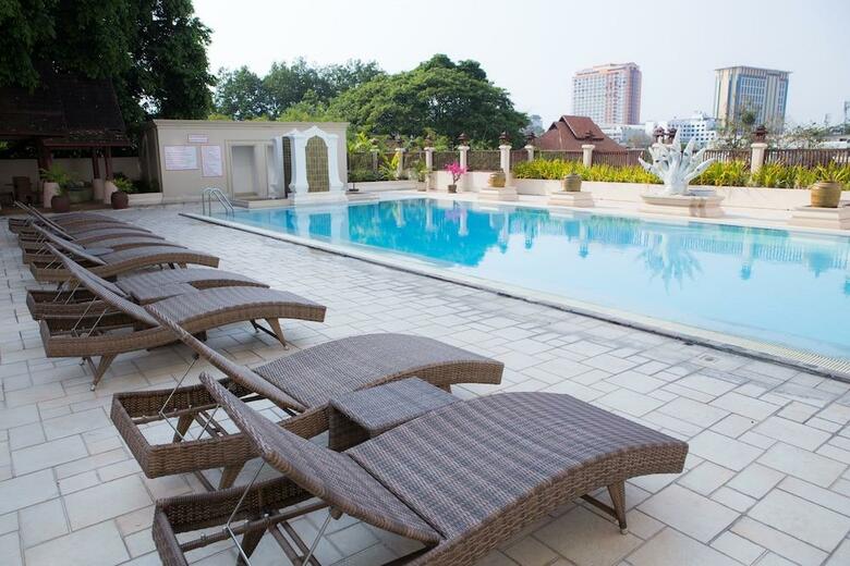 Chiang Mai Plaza Hotel