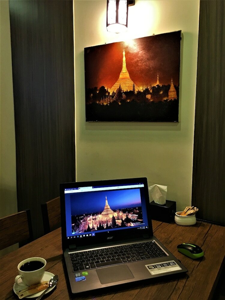 Hotel The Vibe Inn