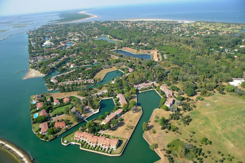 Albarella Residence