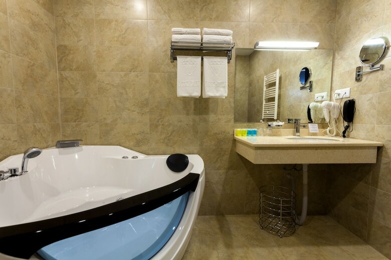 Hotel And Spa Crystal