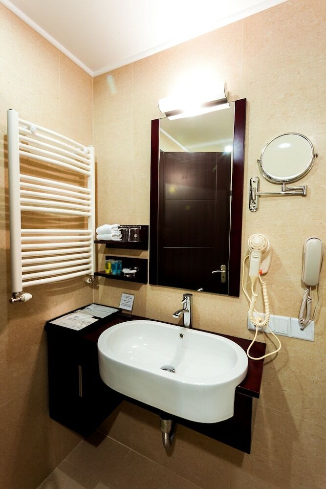 Hotel And Spa Crystal