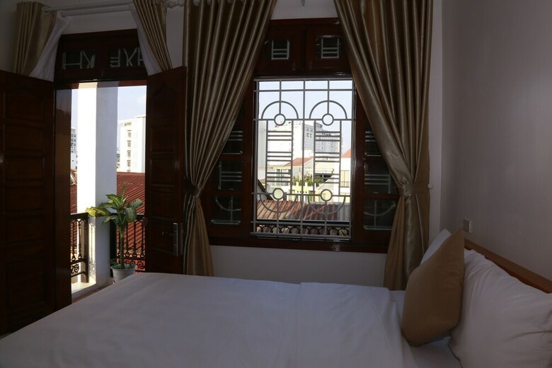 Moon & Sun Hotel