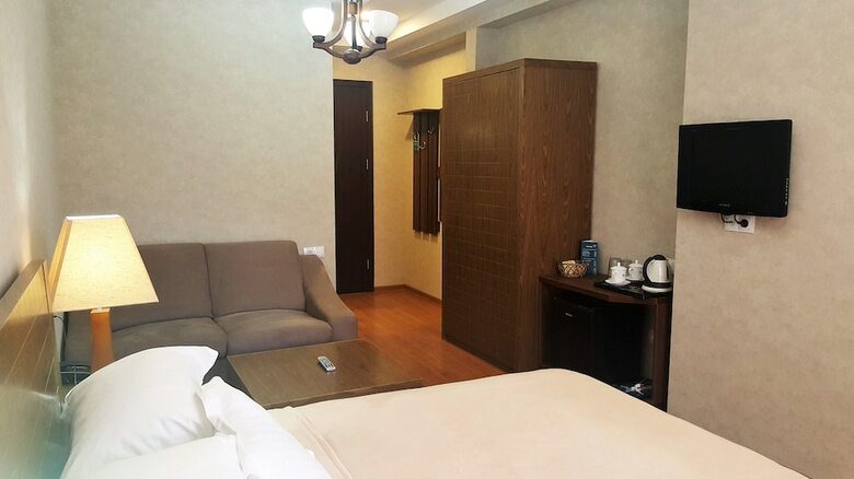 Hotel Crystal