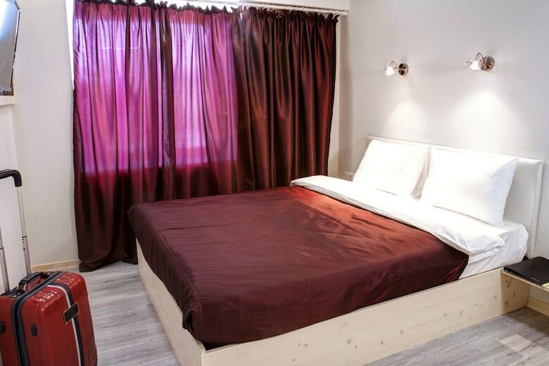 Stony Island Hotel At Blagodatnaya