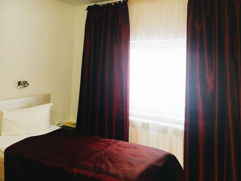 Stony Island Hotel At Blagodatnaya