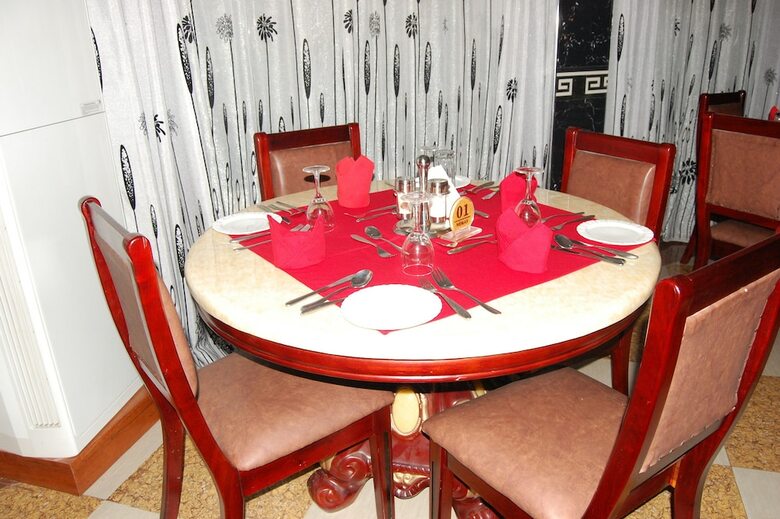 Nemax Royal Hotel