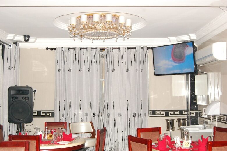 Nemax Royal Hotel