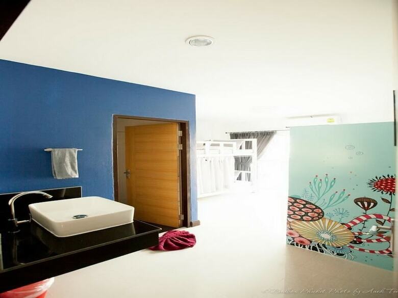 Hostal Bedbox Guesthouse & Hostel