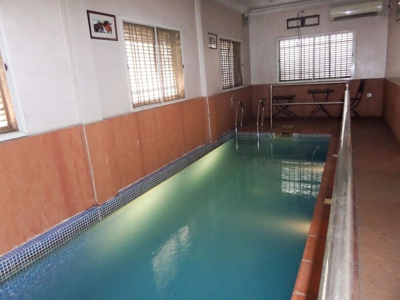 Hotel Precinct Comfort Services, Surulere