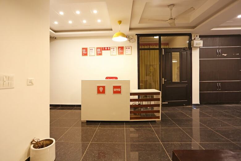 Hotel Oyo Flagship 520 Mg Road Metro Station