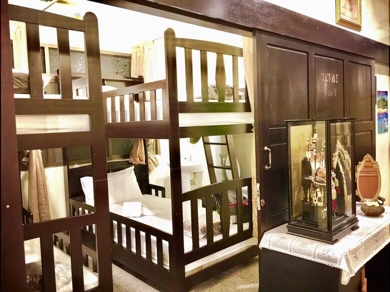 Hostal Srisomboon Hostel