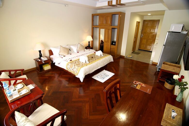 Shwe Htee Hotel